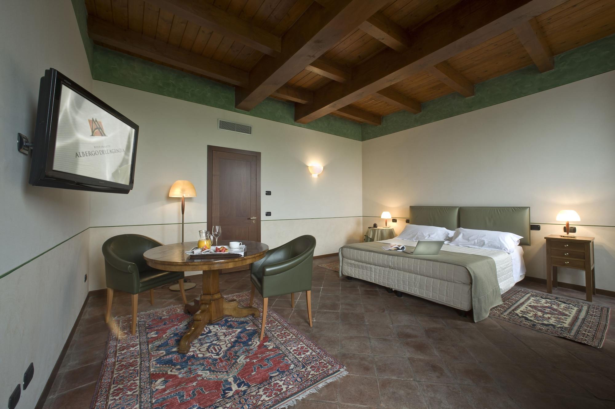 Albergo Dell'Agenzia Bra Bagian luar foto
