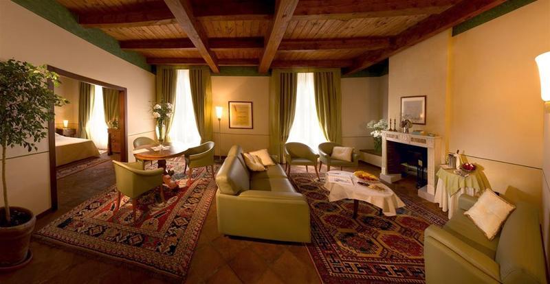Albergo Dell'Agenzia Bra Bagian luar foto