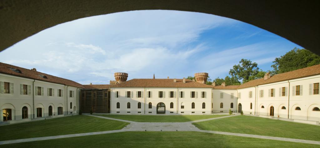 Albergo Dell'Agenzia Bra Bagian luar foto