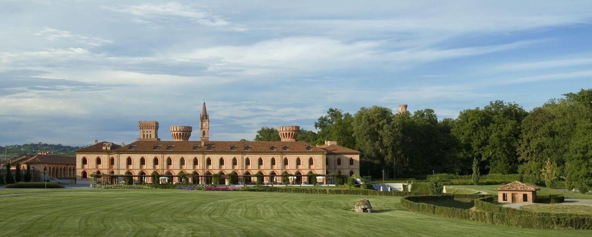 Albergo Dell'Agenzia Bra Bagian luar foto