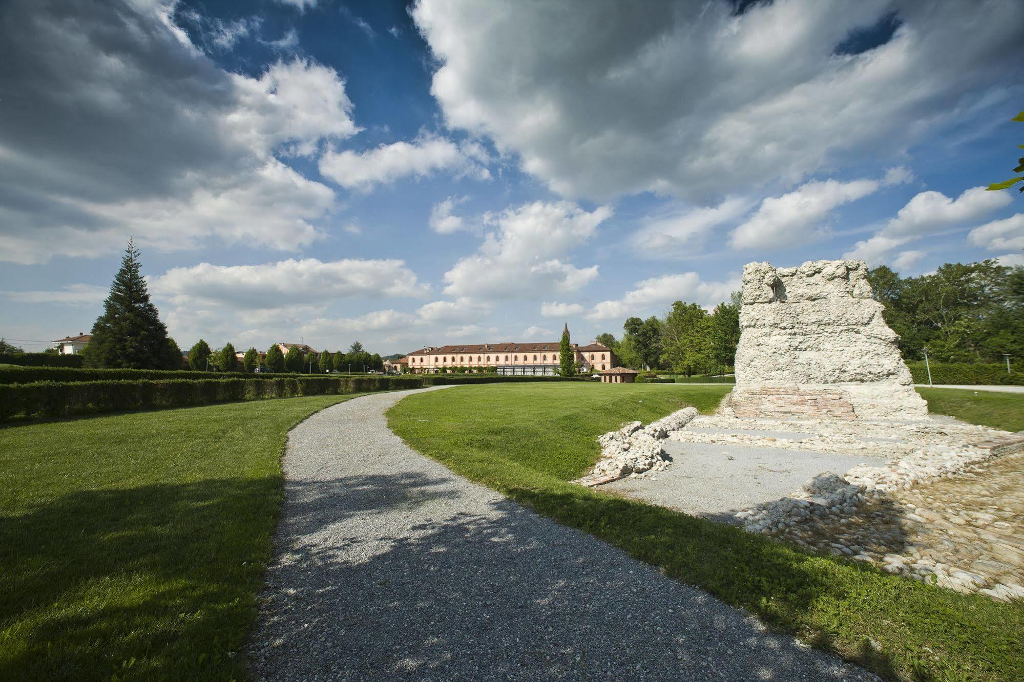 Albergo Dell'Agenzia Bra Bagian luar foto